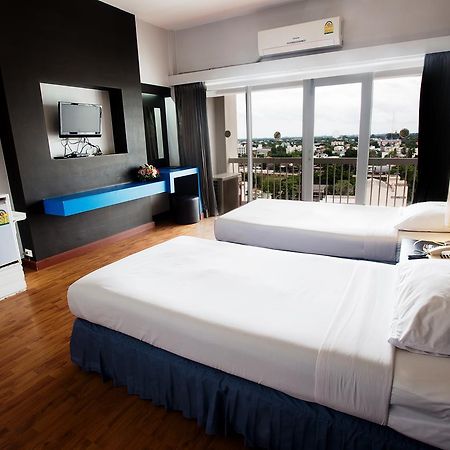 Pailyn Phitsanulok Hotel Eksteriør bilde