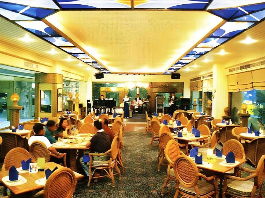 Pailyn Phitsanulok Hotel Eksteriør bilde