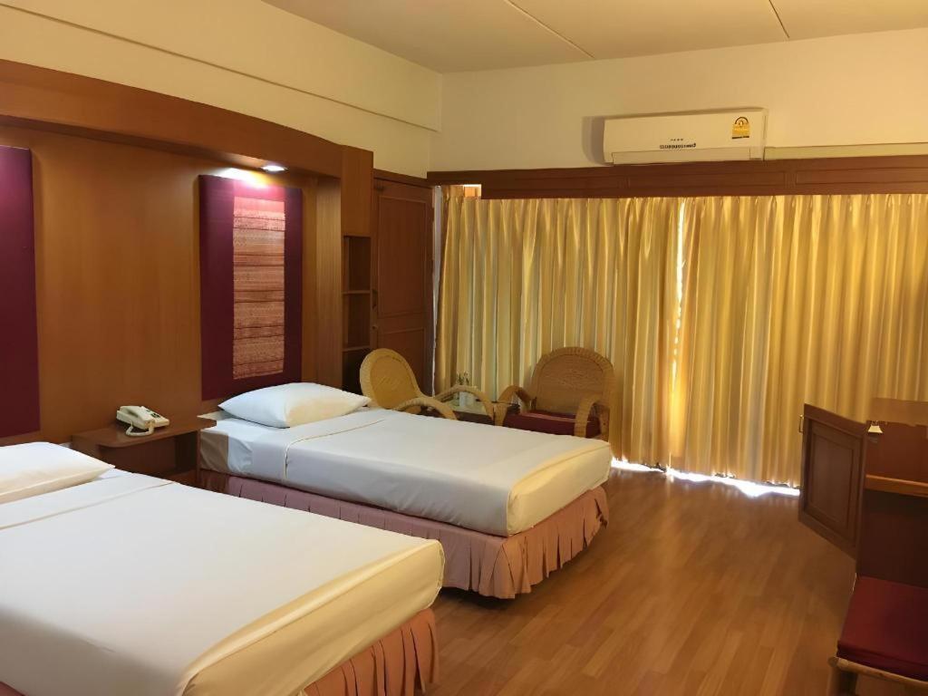 Pailyn Phitsanulok Hotel Eksteriør bilde