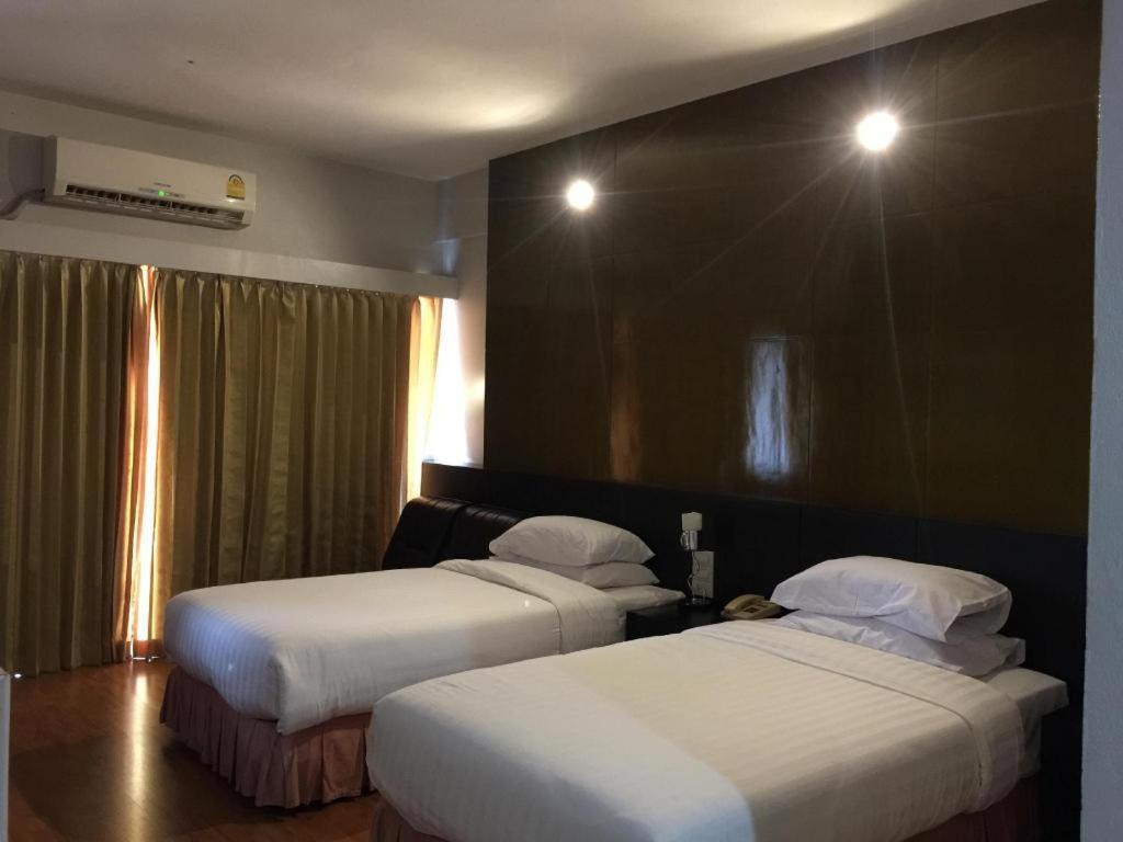 Pailyn Phitsanulok Hotel Eksteriør bilde