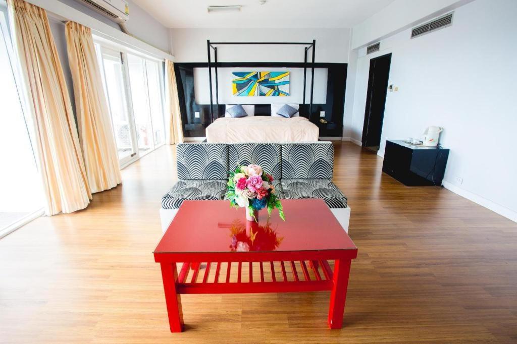 Pailyn Phitsanulok Hotel Eksteriør bilde