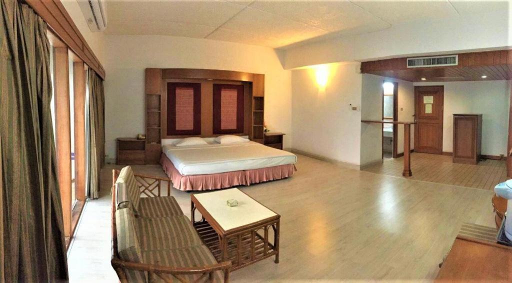 Pailyn Phitsanulok Hotel Eksteriør bilde