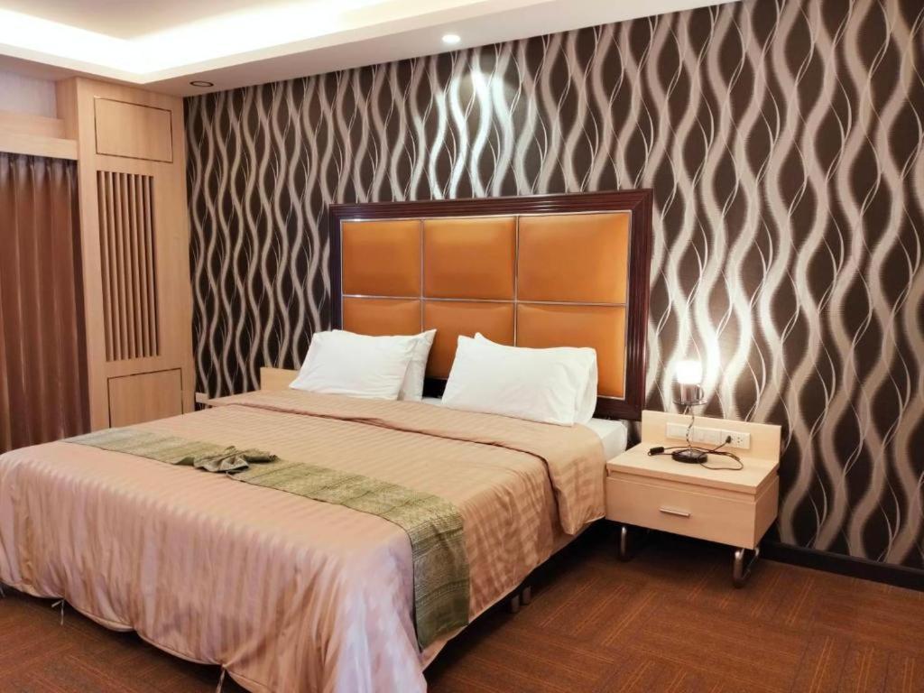 Pailyn Phitsanulok Hotel Eksteriør bilde