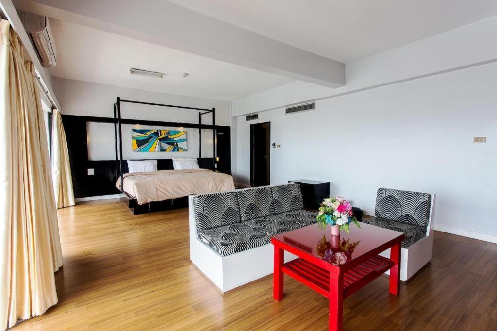 Pailyn Phitsanulok Hotel Eksteriør bilde
