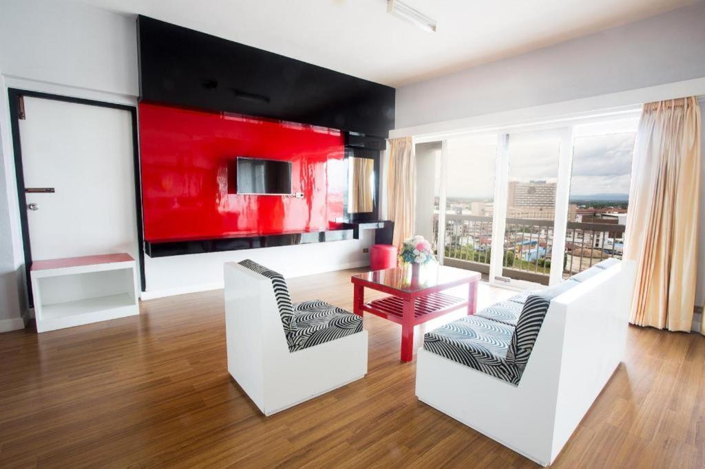 Pailyn Phitsanulok Hotel Eksteriør bilde