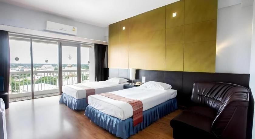 Pailyn Phitsanulok Hotel Eksteriør bilde