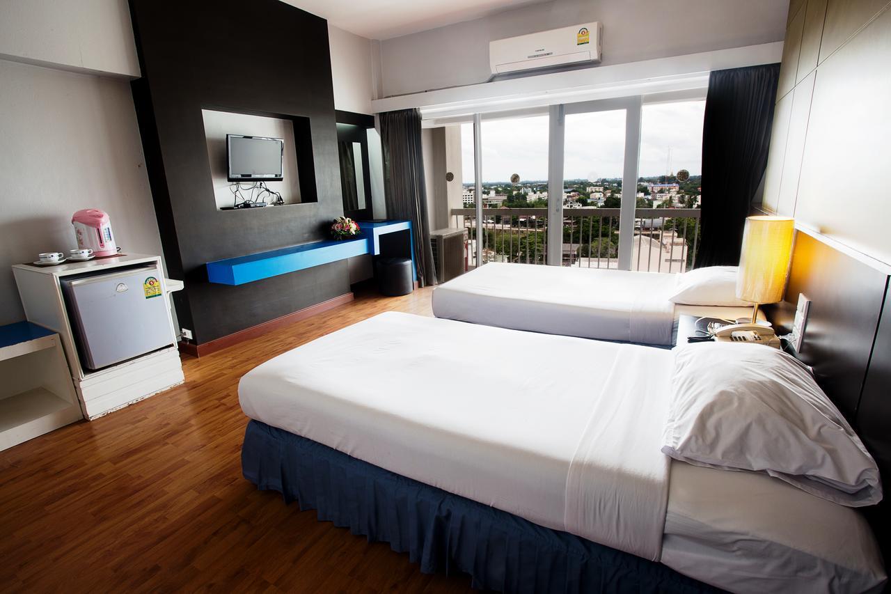 Pailyn Phitsanulok Hotel Eksteriør bilde